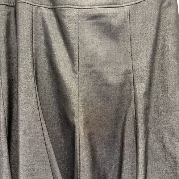 ♥️ Flirty business skirt in a perfect length. Matching blazer also listed 😍 - Picture 5 of 6